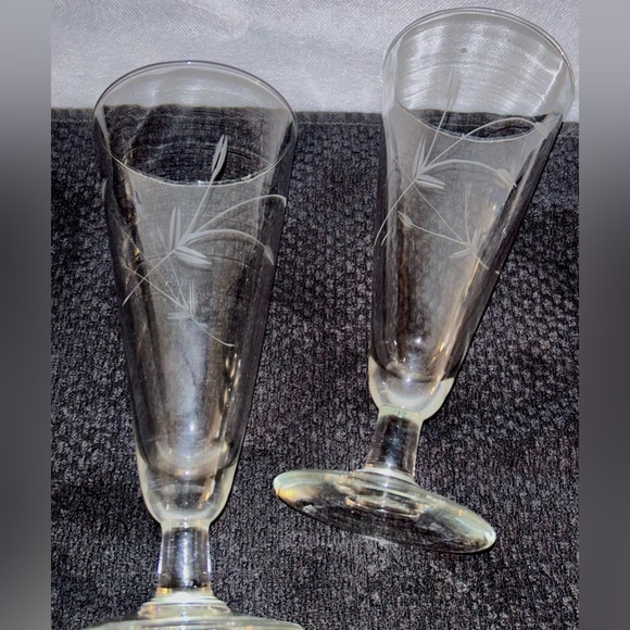 2 Fostoria etched, wheat pattern, Pilsner glasses. - Picture 9 of 9